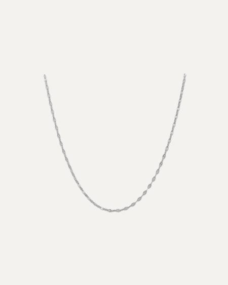 Collana elegante in argento lucido
