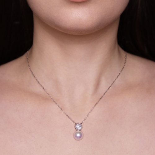 Collana con perla e pendente brillante
