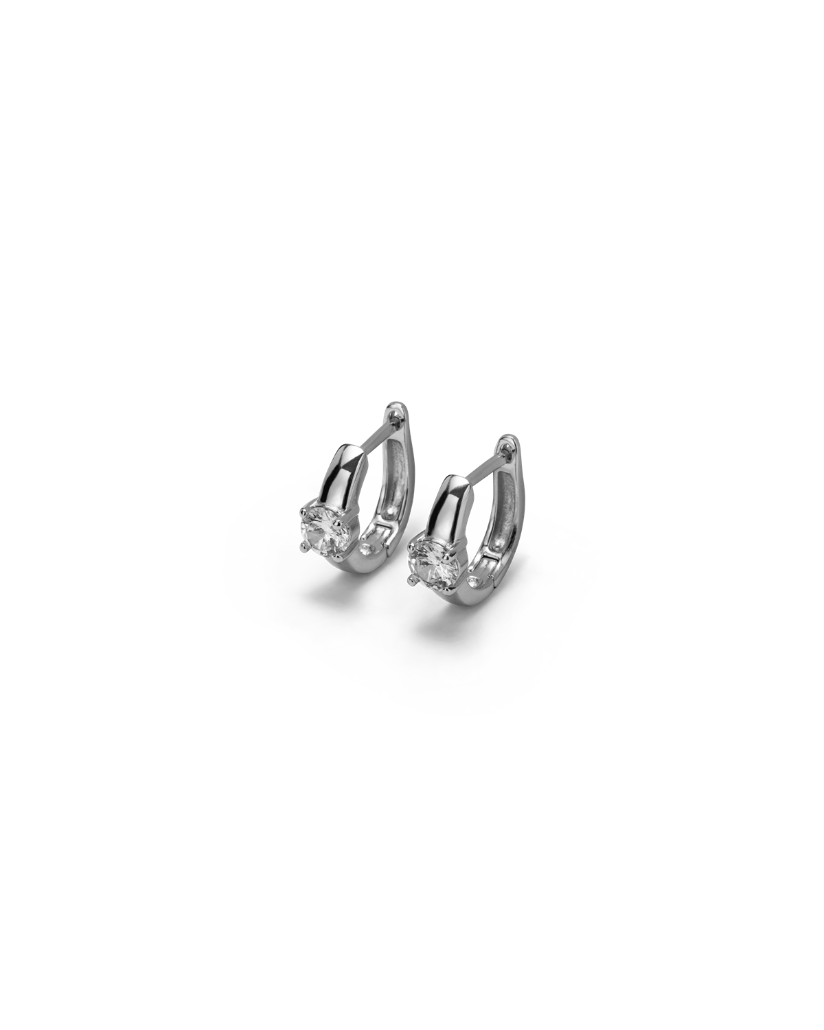 Orecchini a cerchio argento con diamante