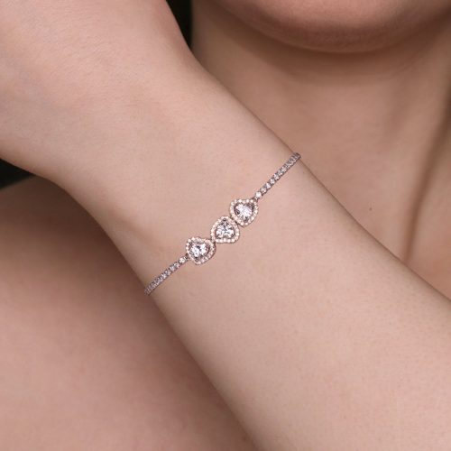 Bracciale con tre cuori in oro rosa